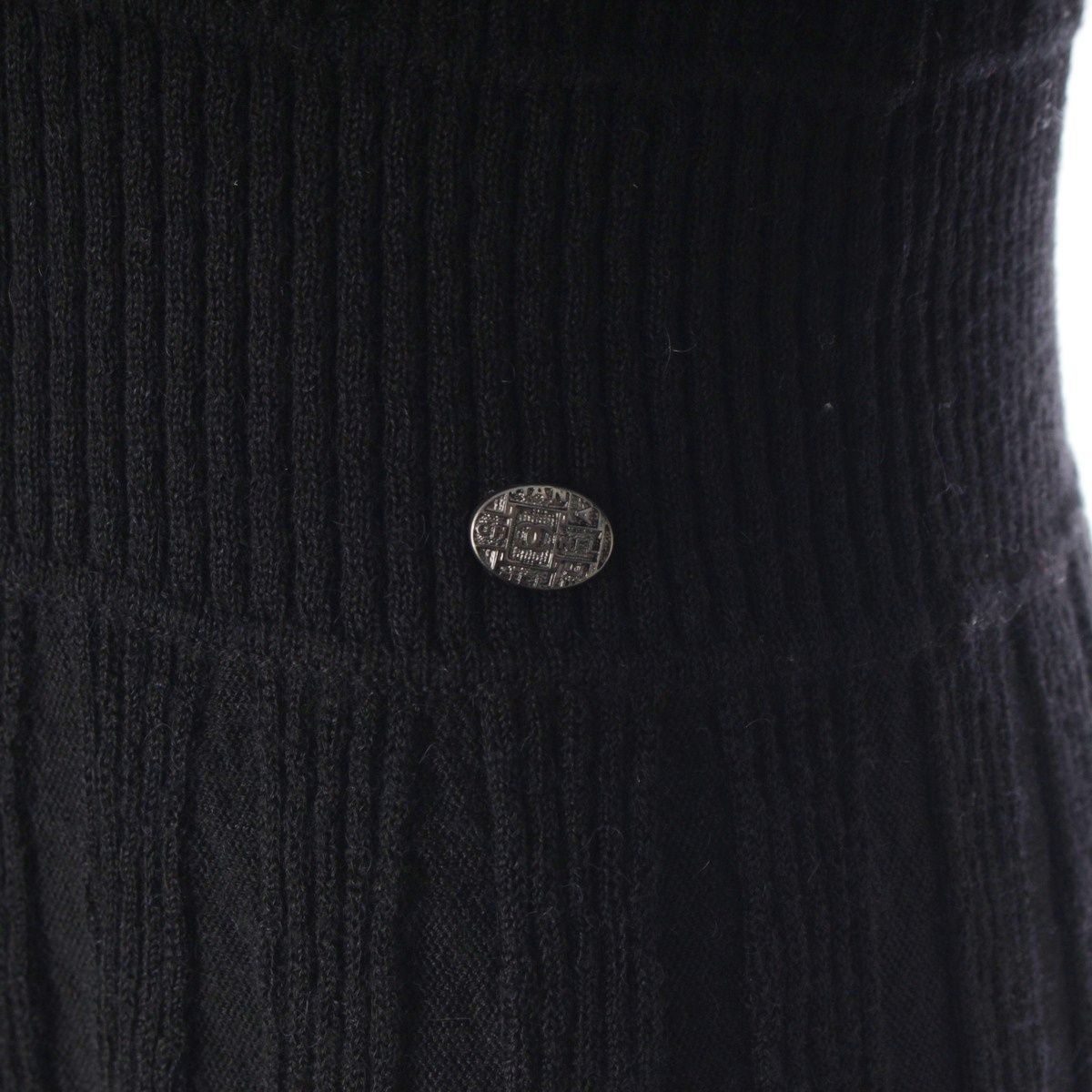 Chanel CC Logo Charm Short Sleeve Knit Dress Black 36 — view 7