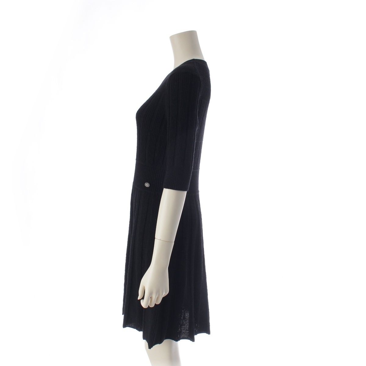 Chanel CC Logo Charm Short Sleeve Knit Dress Black 36 — view 3