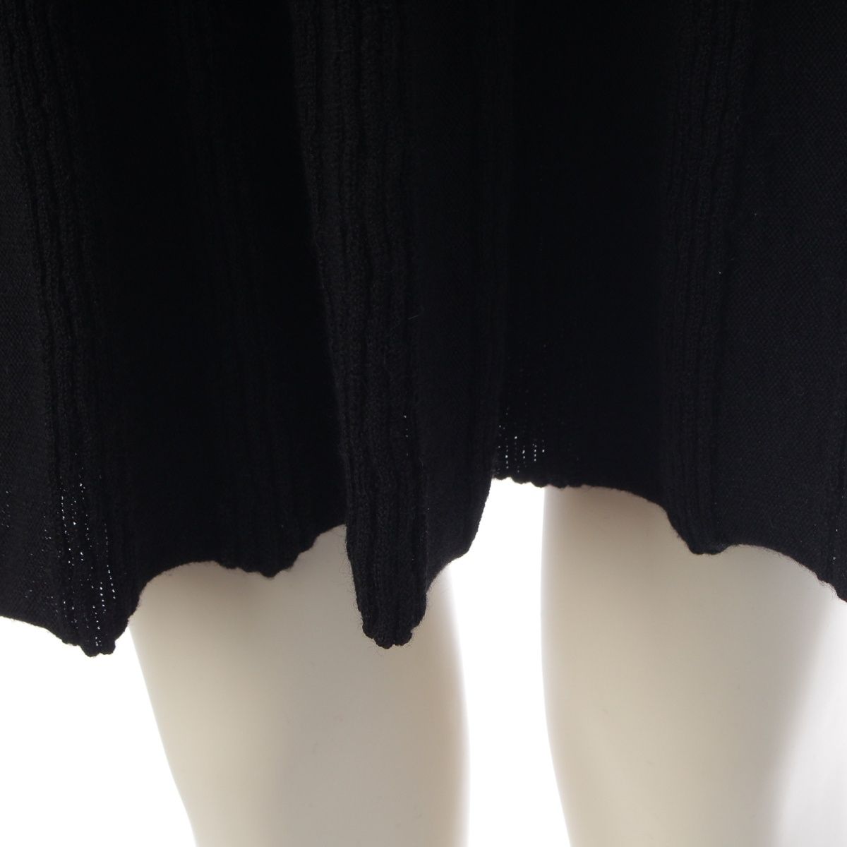 Chanel CC Logo Charm Short Sleeve Knit Dress Black 36 — view 9
