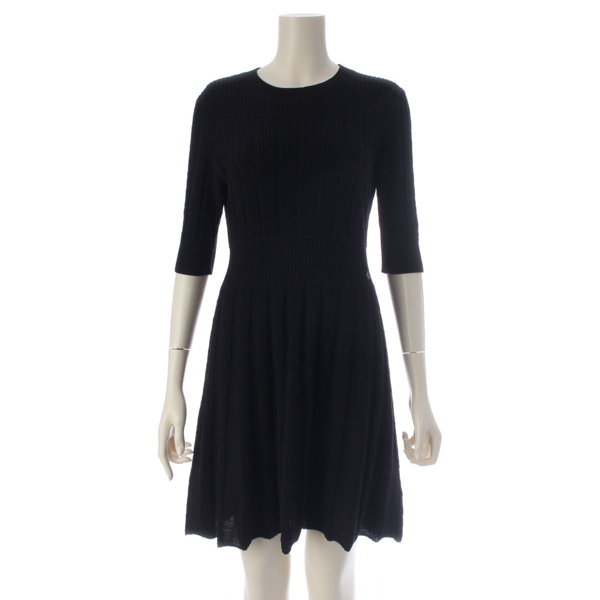 Chanel CC Logo Charm Short Sleeve Knit Dress Black 36