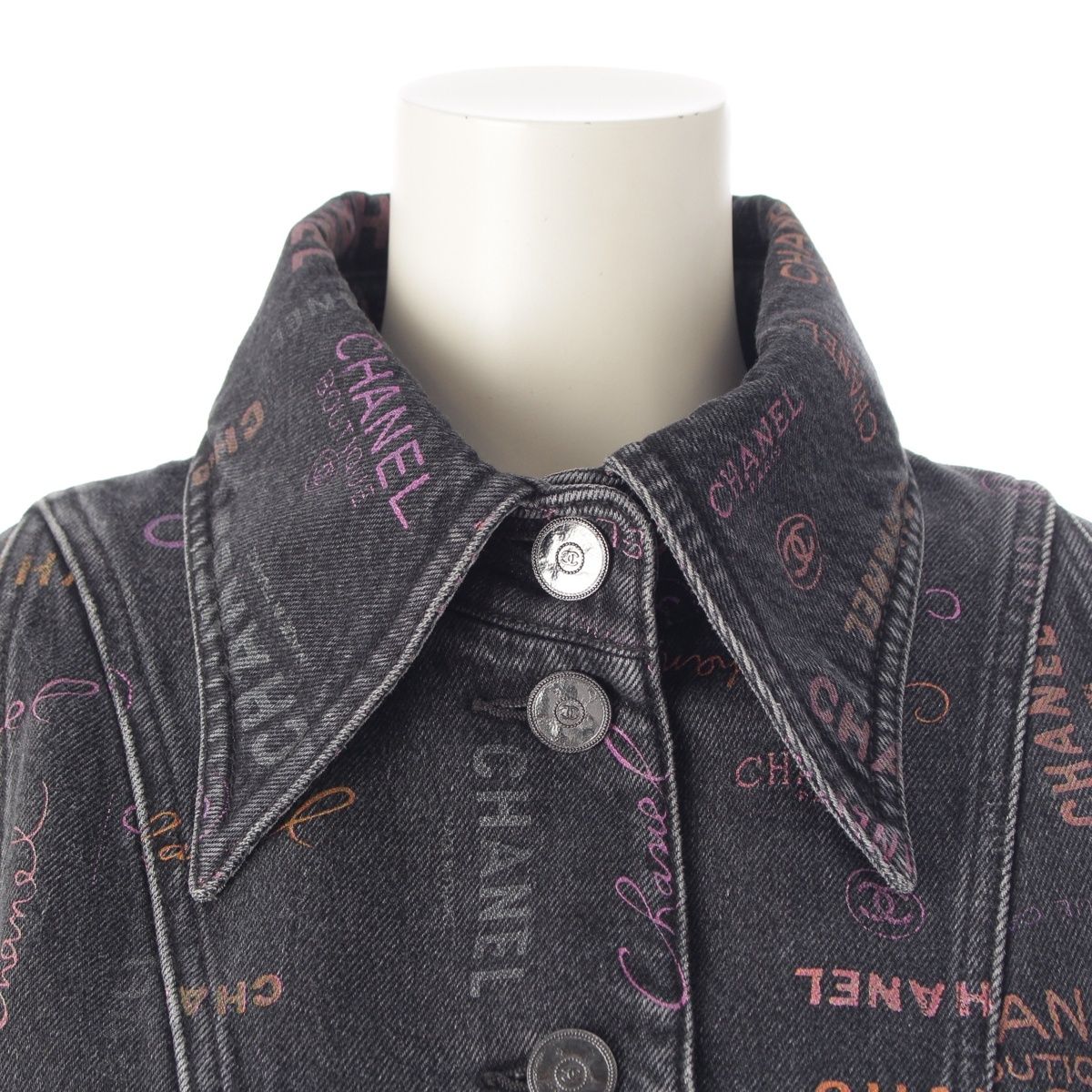 Chanel CC Logo Multi Print Denim Jacket Black Multicolor 36 — view 5