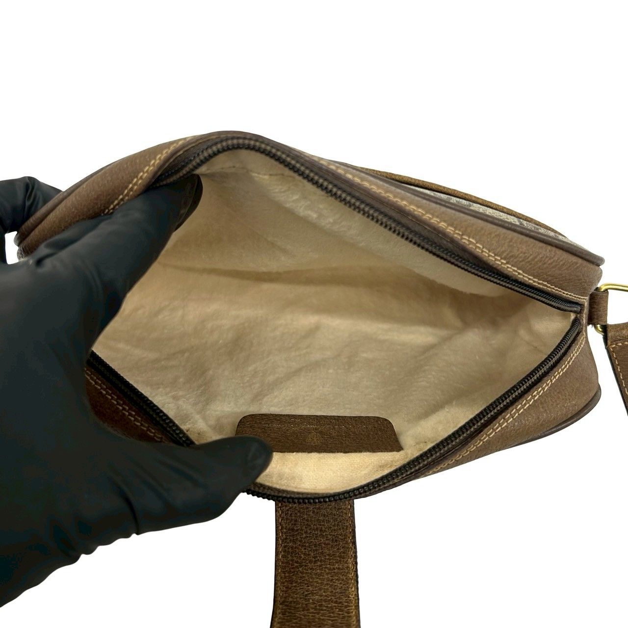 Gucci Vintage Sherry Line GG Logo Leather Shoulder Bag Brown — view 9