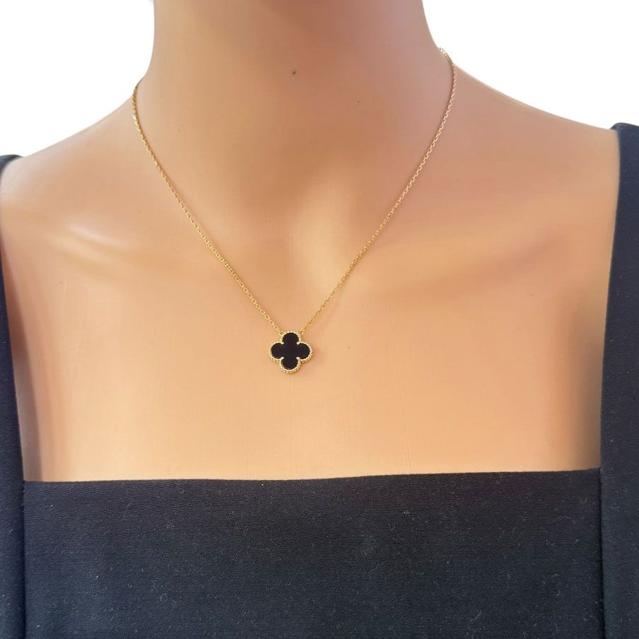Van Cleef & Arpels Vintage Unhambra Necklace 18k Gold — view 2