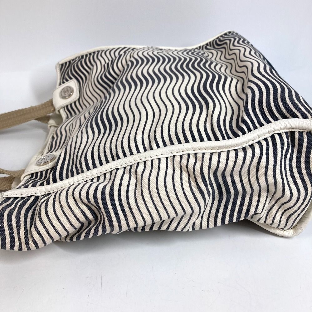 Chanel Shoulder Bag Magic CC Logo Cotton Ivory — view 3