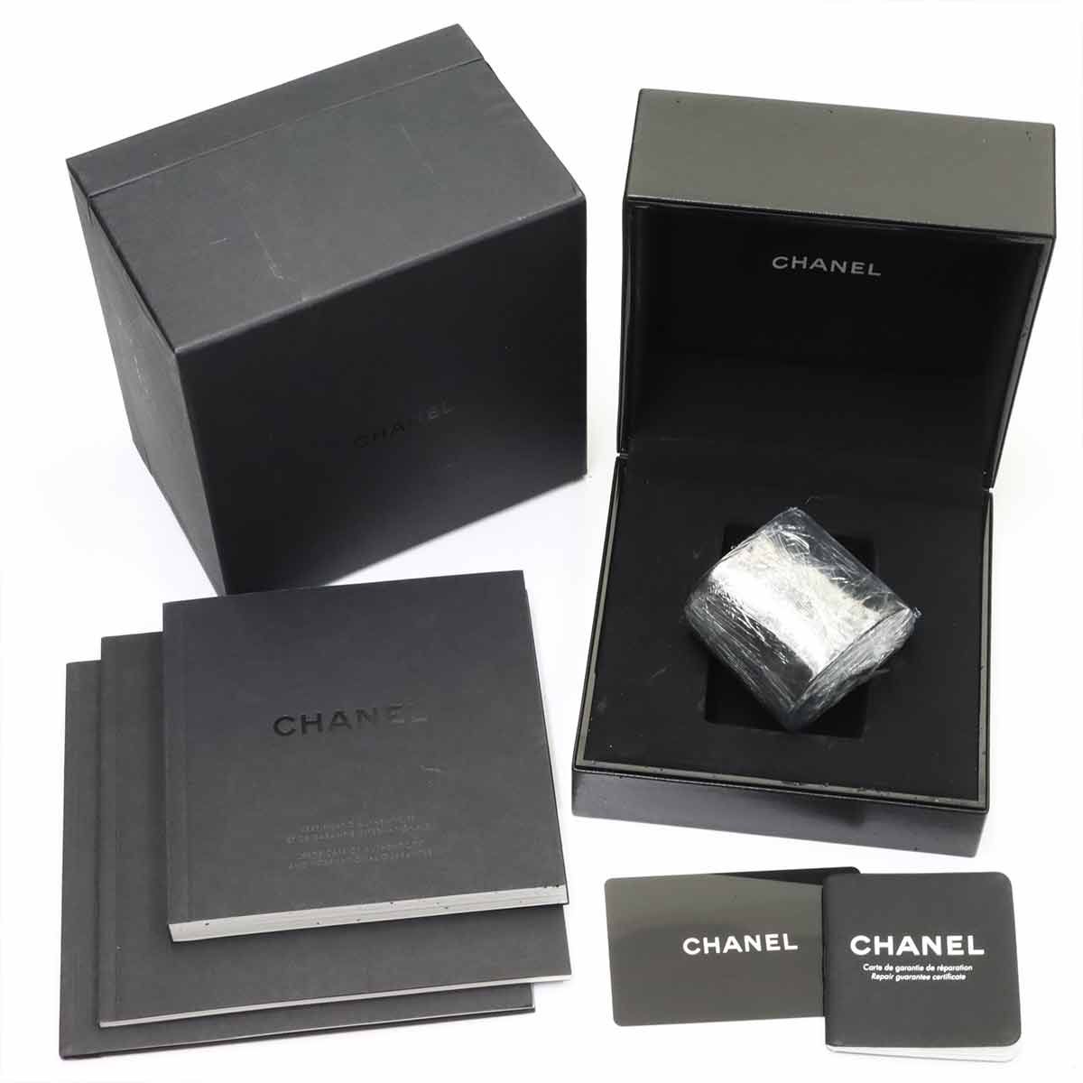 Chanel Untitled 38 Limited to Watch Date Black Ceramic Automatic Winding — view 2