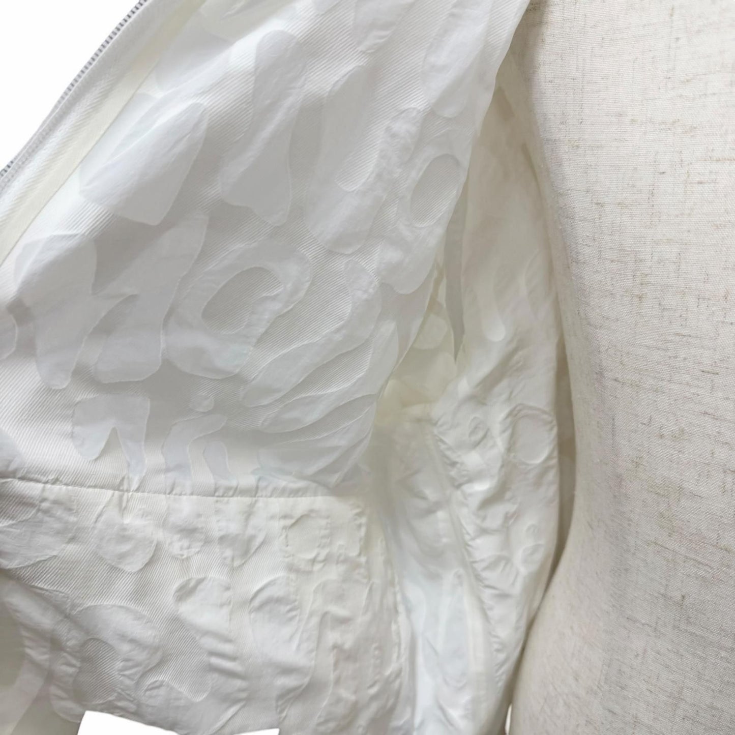 Louis Vuitton Logo Allover Pattern Packable Light Zip Up Jacket Hoodie White 48 — view 5