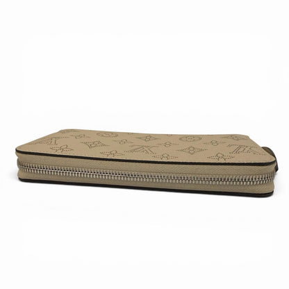Louis Vuitton Zippy Wallet Mahina Leather Gare Monogram Zip Around — view 5