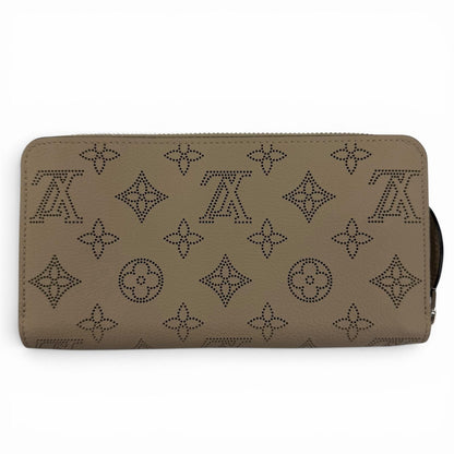 Louis Vuitton Zippy Wallet Mahina Leather Gare Monogram Zip Around — view 3