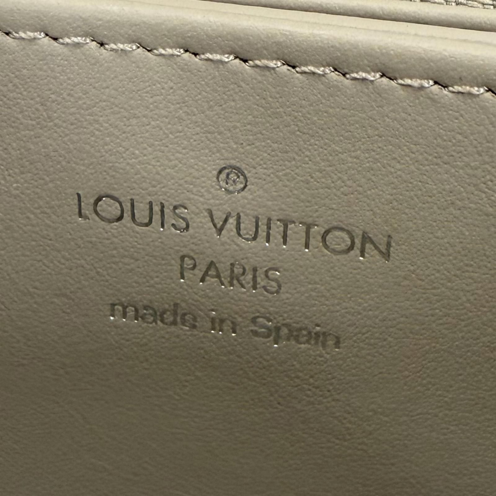 Louis Vuitton Zippy Wallet Mahina Leather Gare Monogram Zip Around — view 8