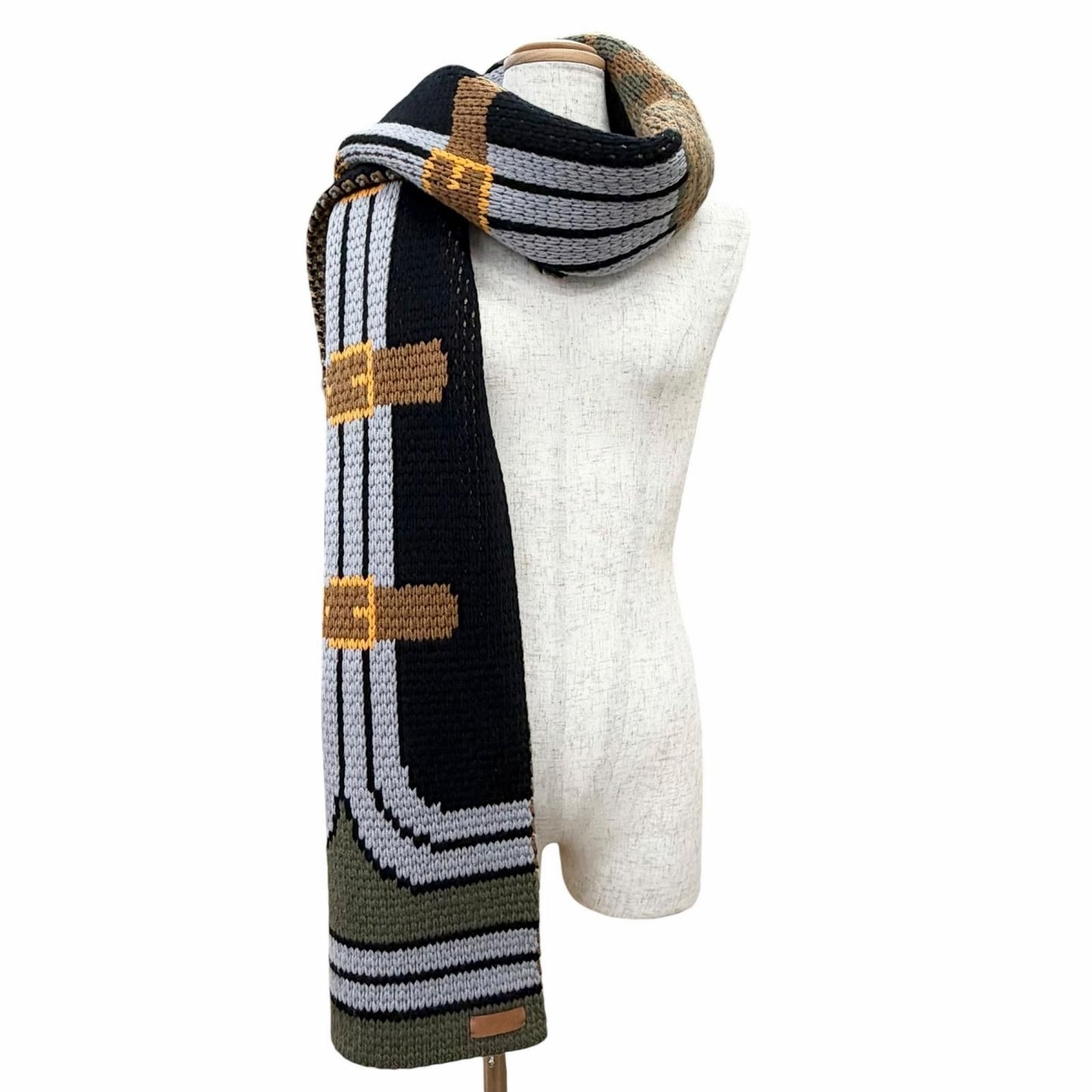 Hermes Grande Tenue Cashmere 100% Logo Leather Long Scarf with Patch Black — view 3