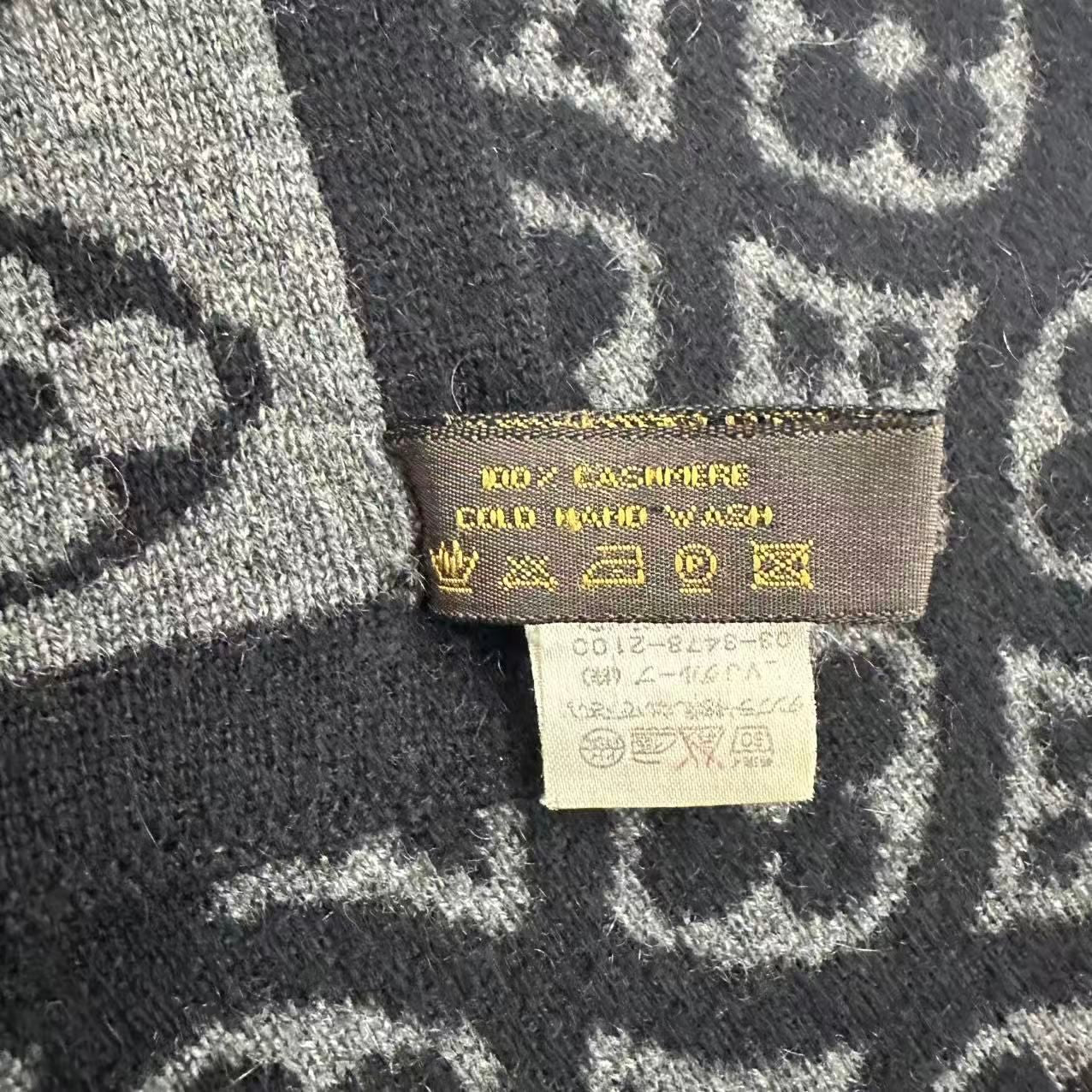 Louis Vuitton Scarf Echarpe Ski Monogram Cashmere Black — view 7