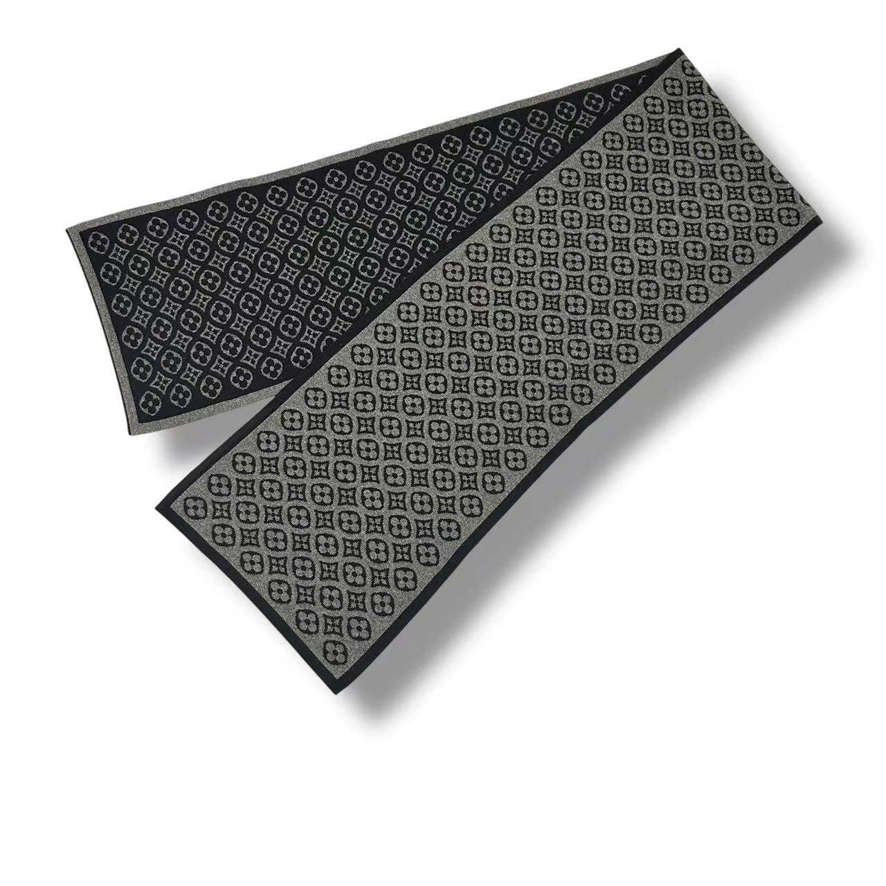 Louis Vuitton Scarf Echarpe Ski Monogram Cashmere Black — view 2