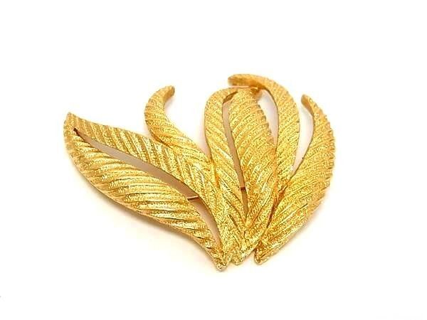 Dior Brooch Gold Metal