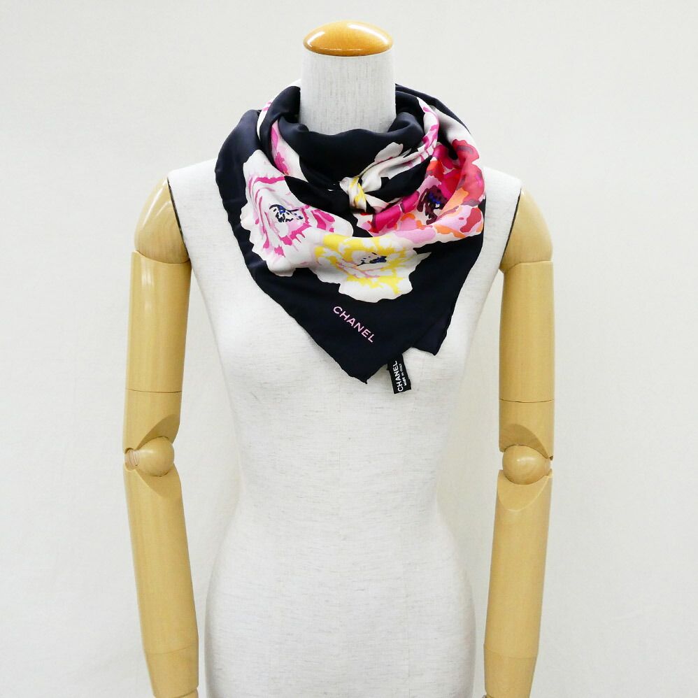 Chanel Scarf Camellia Print Silk Black Pink Multicolor Large 87 — view 9