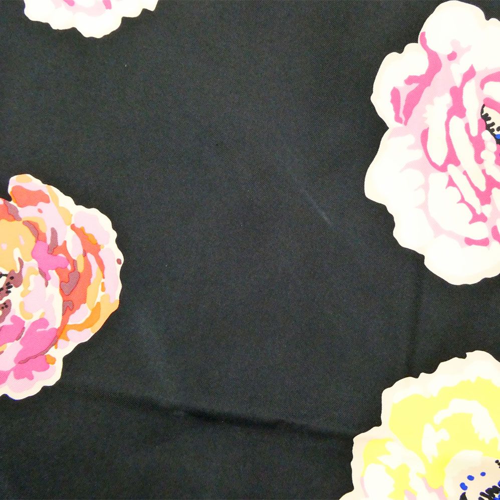 Chanel Scarf Camellia Print Silk Black Pink Multicolor Large 87 — view 5