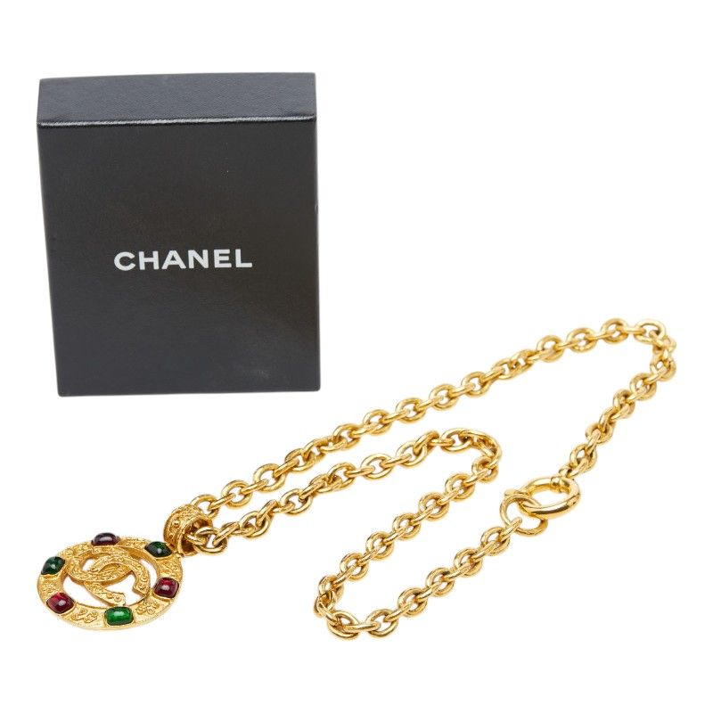 Chanel CC Logo Gripoix Necklace Gold Plated — view 7