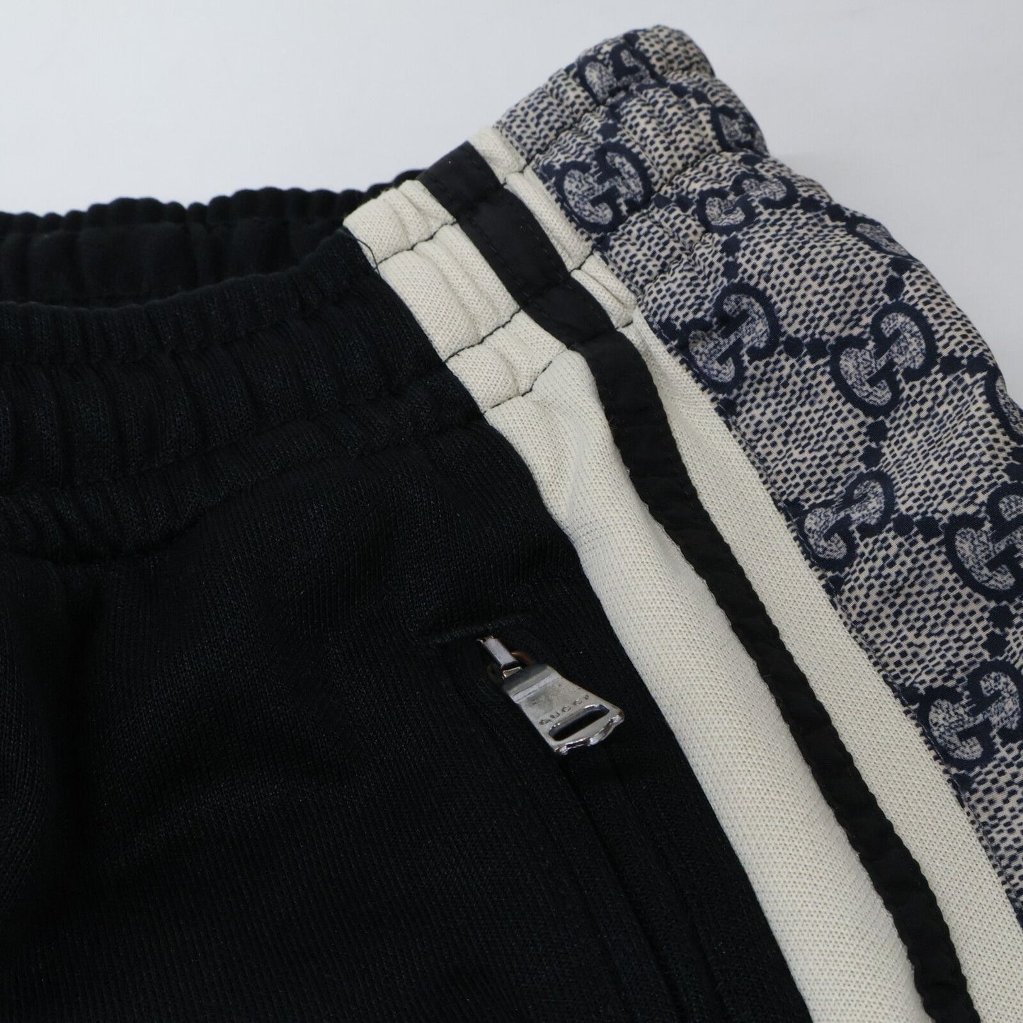Gucci GG Supreme Short Track Pants — view 6