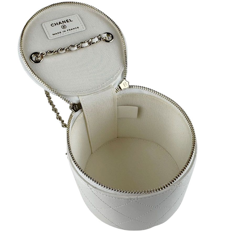 Chanel Shoulder Bag White — view 5