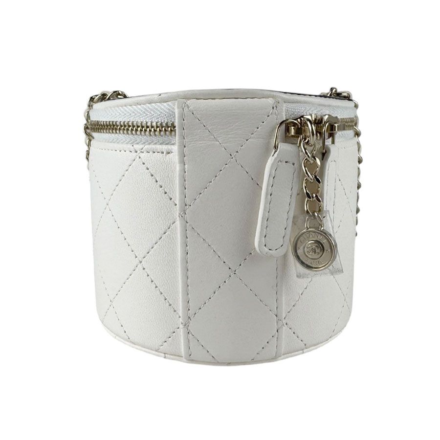 Chanel Shoulder Bag White — view 3