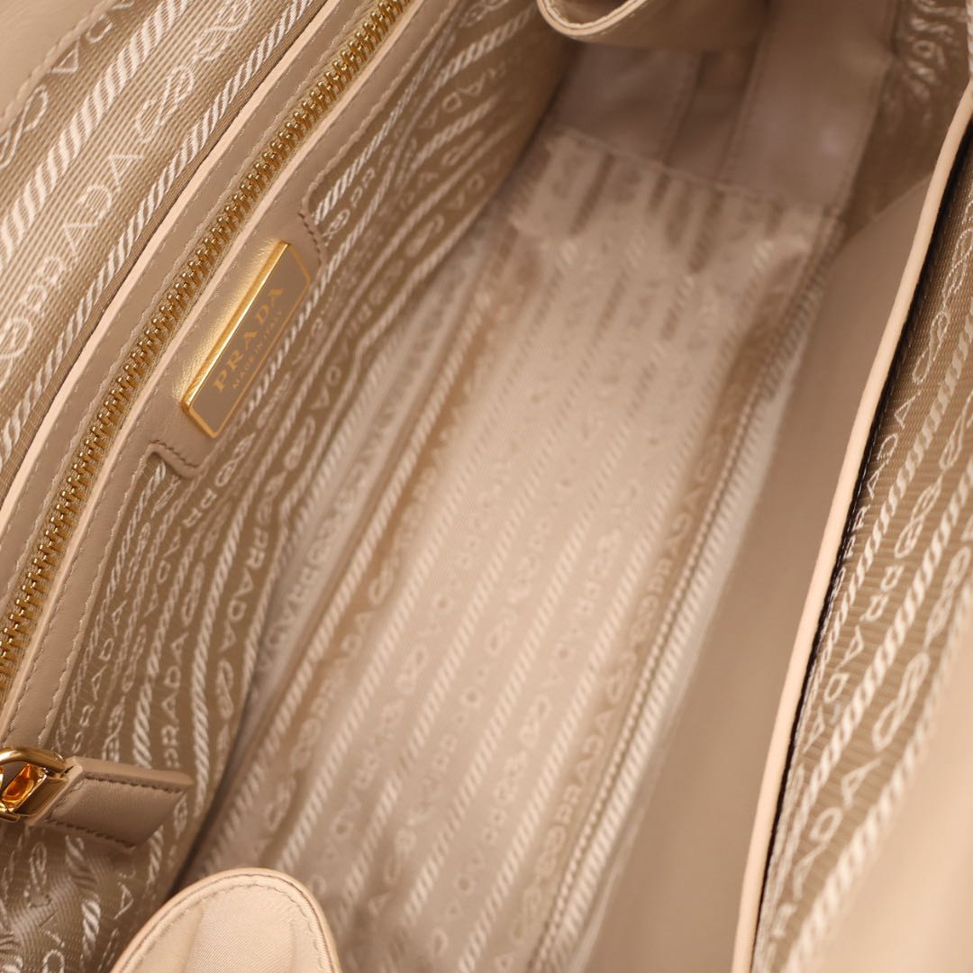 Prada Re Edition Am Nylon Handbag — view 2