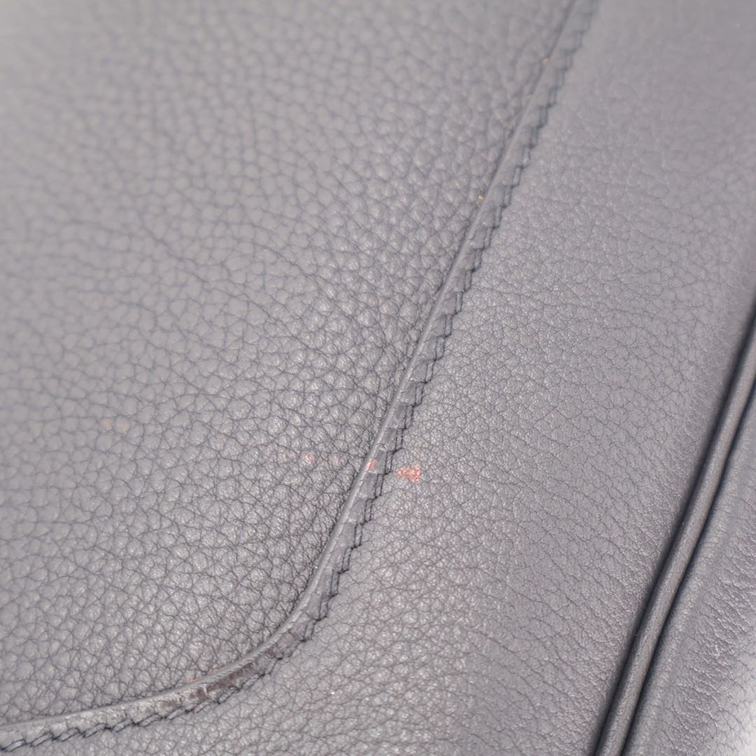 Hermes Trim 31 Black Leather Shoulder — view 4