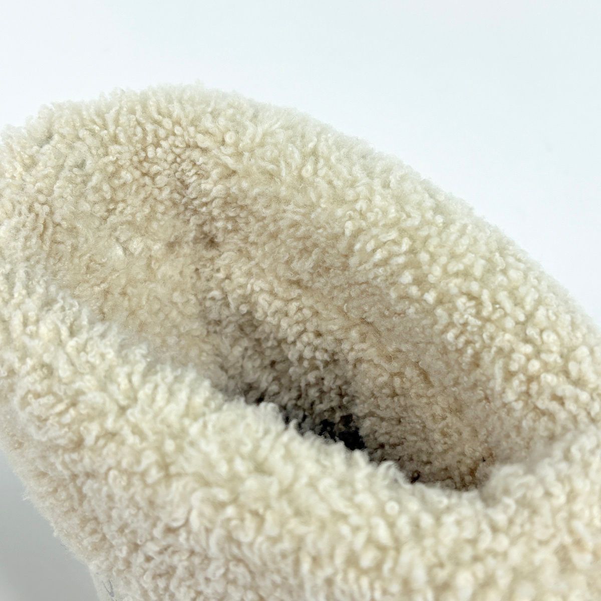 Gucci GG Pattern Snow Boots Merino Wool Shoes Suede Shearling White — view 5
