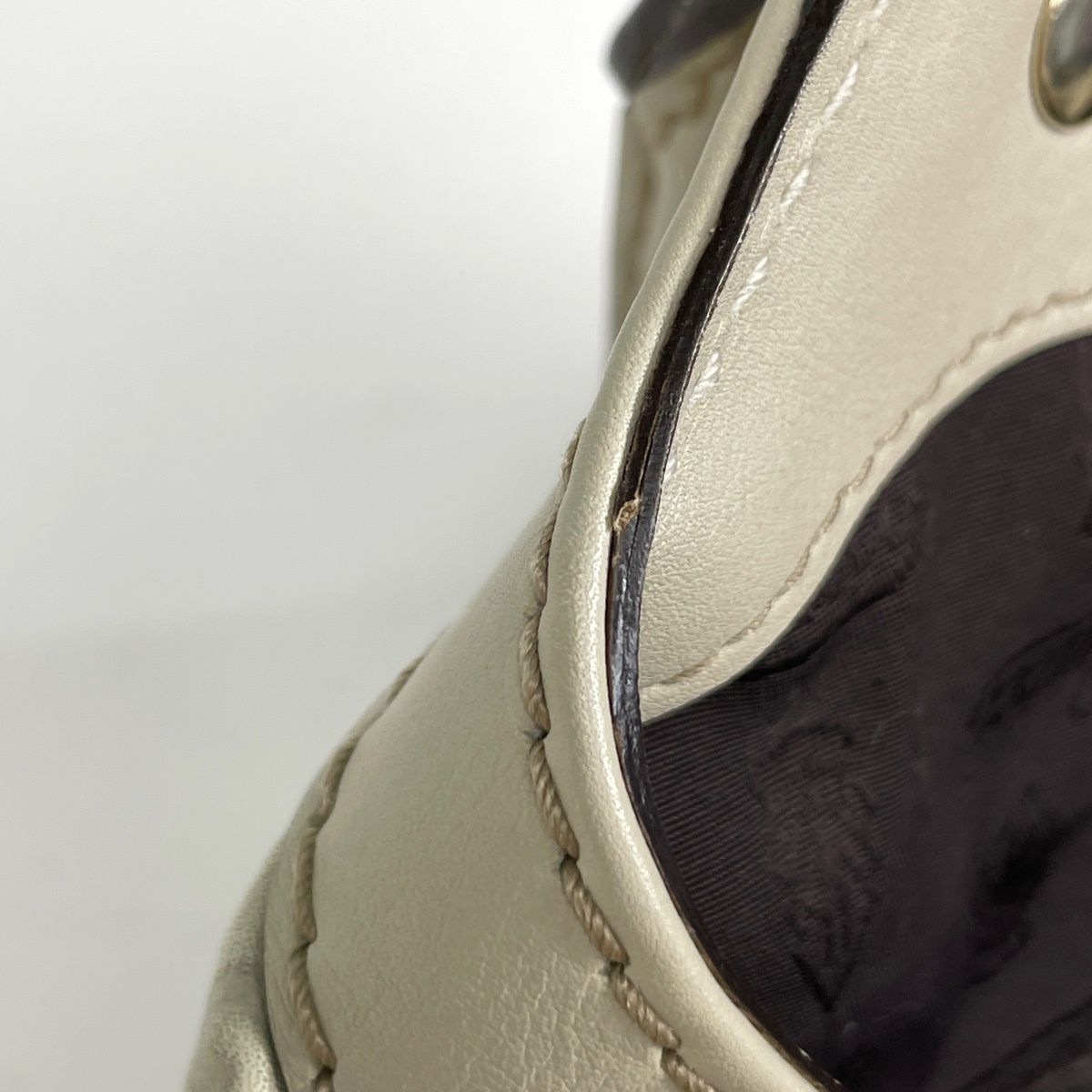 Gucci Guccissima Ski Handbag Shimarais the Ivory — view 5