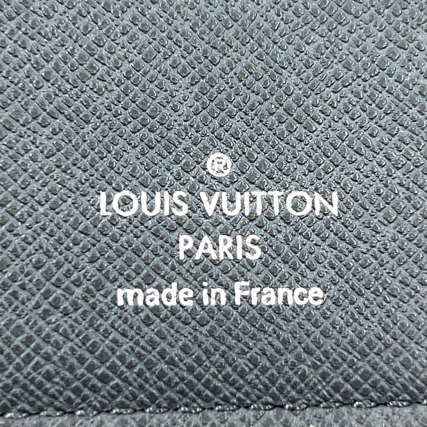 Louis Vuitton Portefeuille Brazza Taiga Boreal Leather Dark Navy Bifold Wallet — view 4
