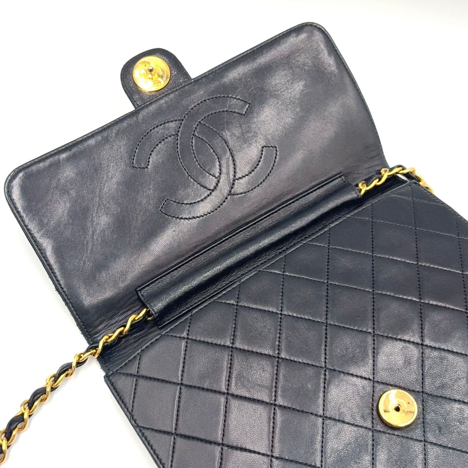 Chanel Quilted Unknown Lambskin Black Chain Shoulder Bag Gold — view 9