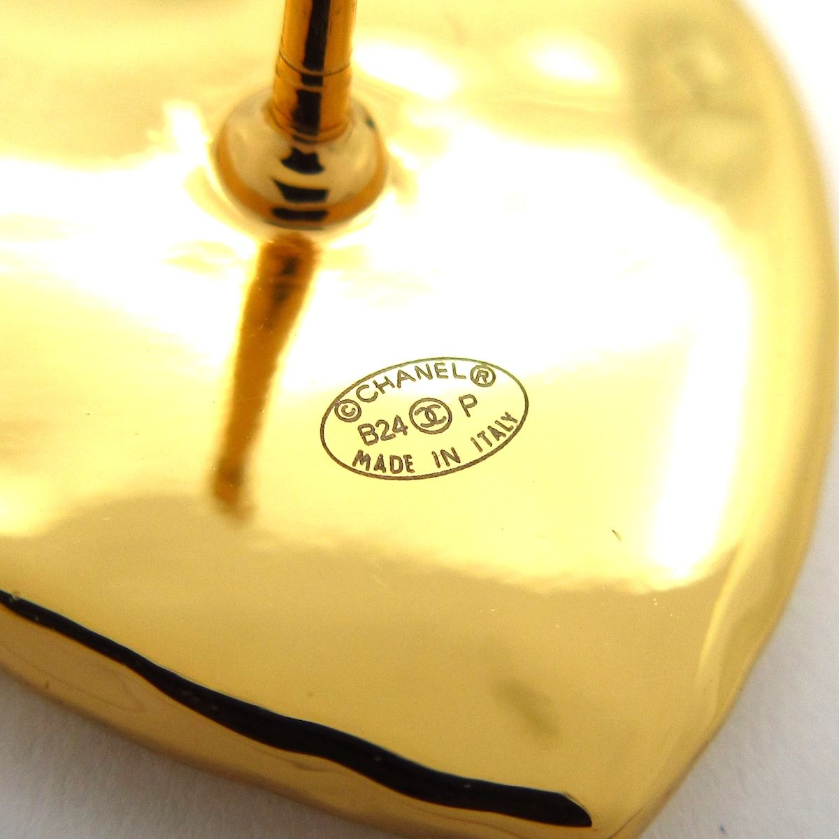 Chanel Earrings CC Logo Gold — view 5