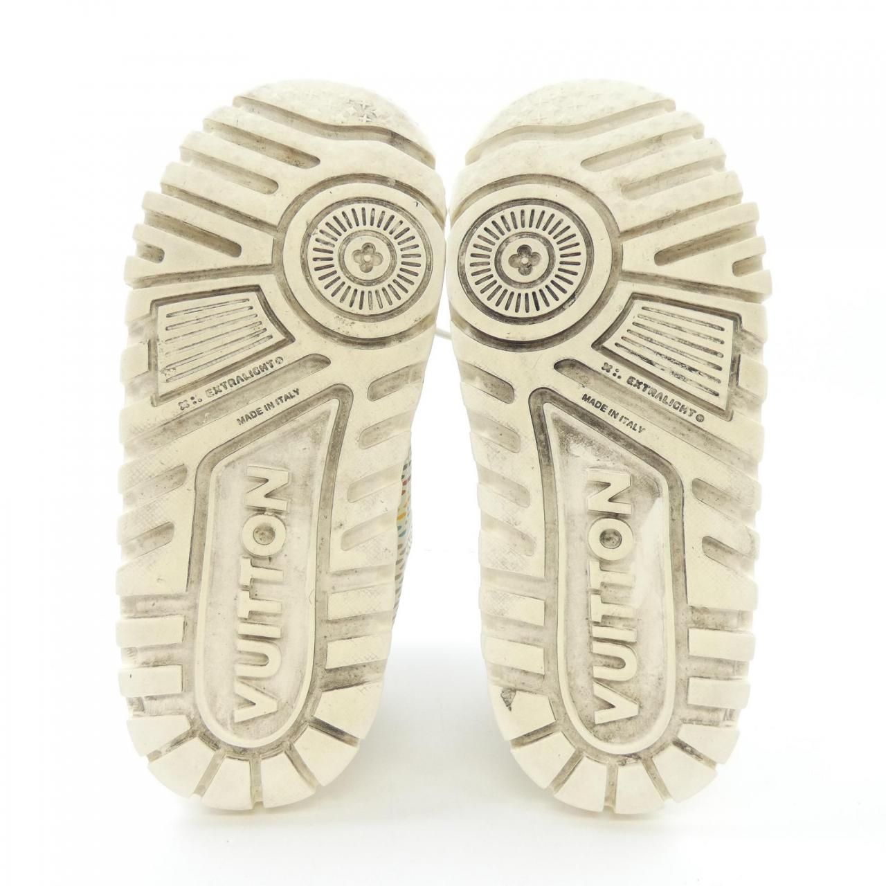 Louis Vuitton LV Trainer Maxi Sneakers — view 4