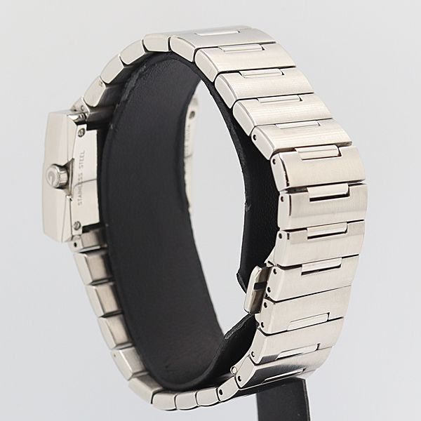 Gucci Rectangle Quartz Silver Dial Watch — view 3