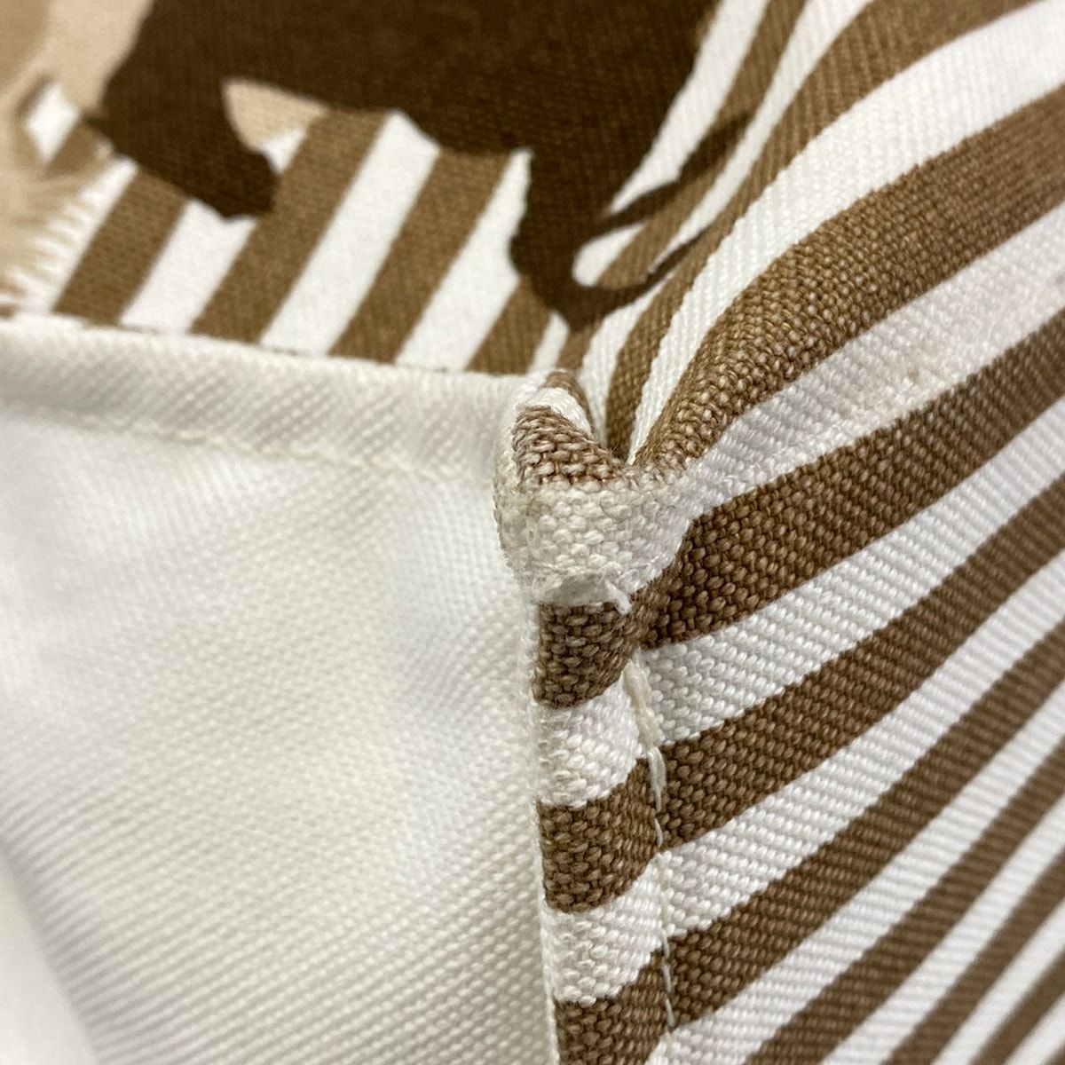 Hermes Tote White Brown Multi Hose Print Silver Border — view 6
