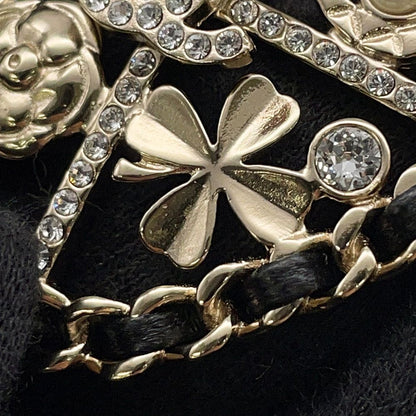 Chanel Brooch CC Logo Emblem Icon Rhinestone Faux Pearl 21 — view 5