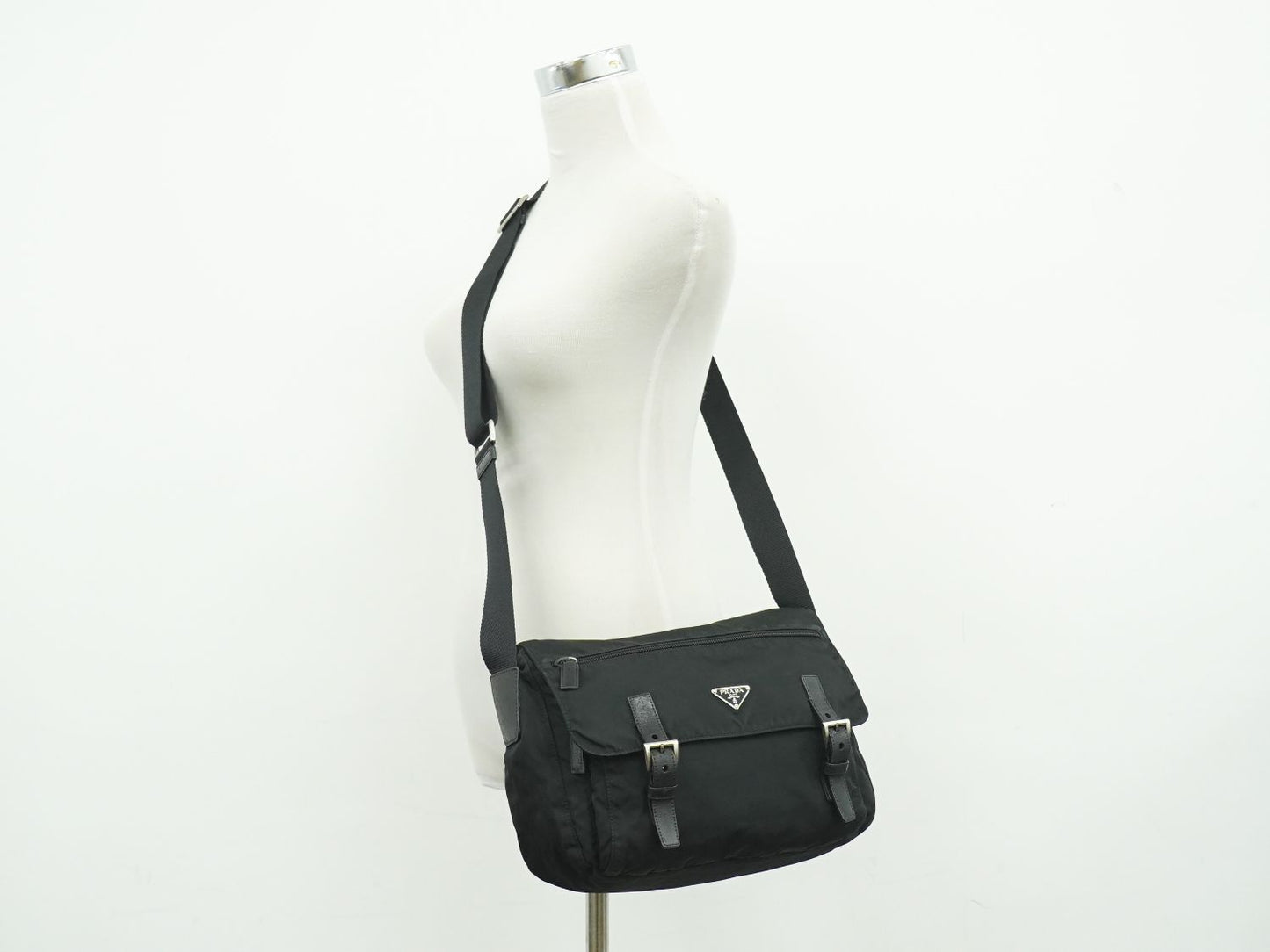 Prada Nylon Shoulder Bag Pochette Black — view 6