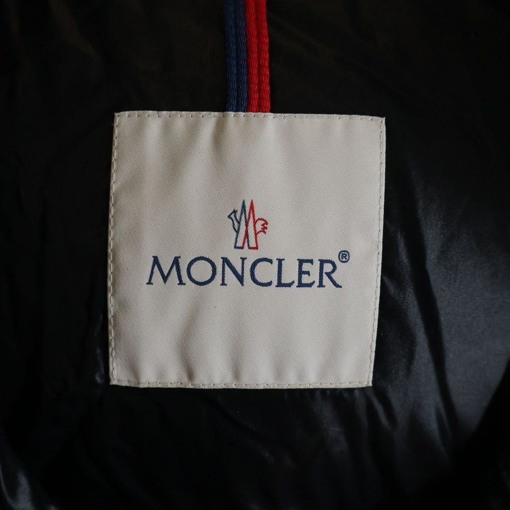 Moncler Short Down Jacket Black — view 7