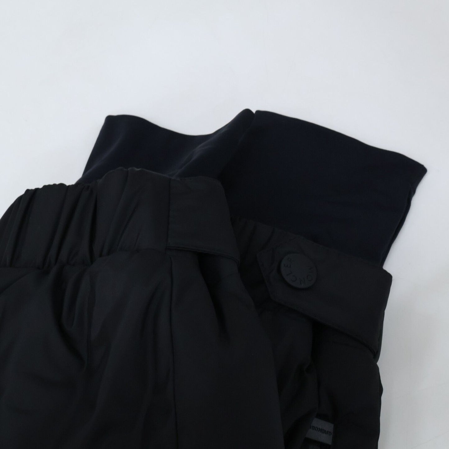 Moncler Grenoble Isorno Hoodie Down Jacket Suki — view 9