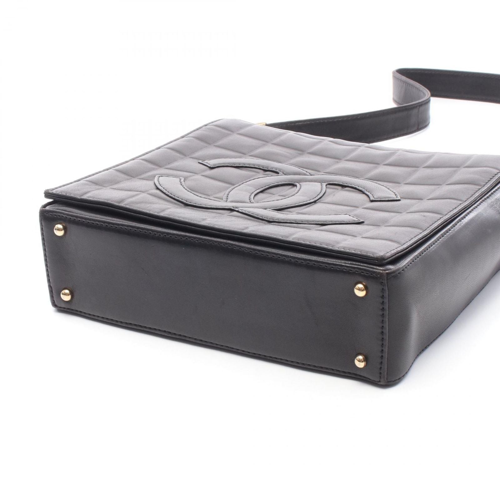 Chanel Shoulder Bag Choco Bar CC Logo Black Lambskin — view 8