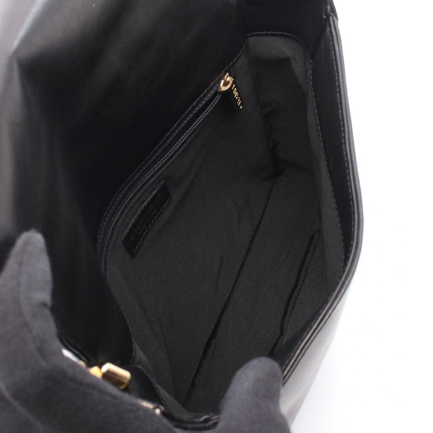 Chanel Shoulder Bag Choco Bar CC Logo Black Lambskin — view 3