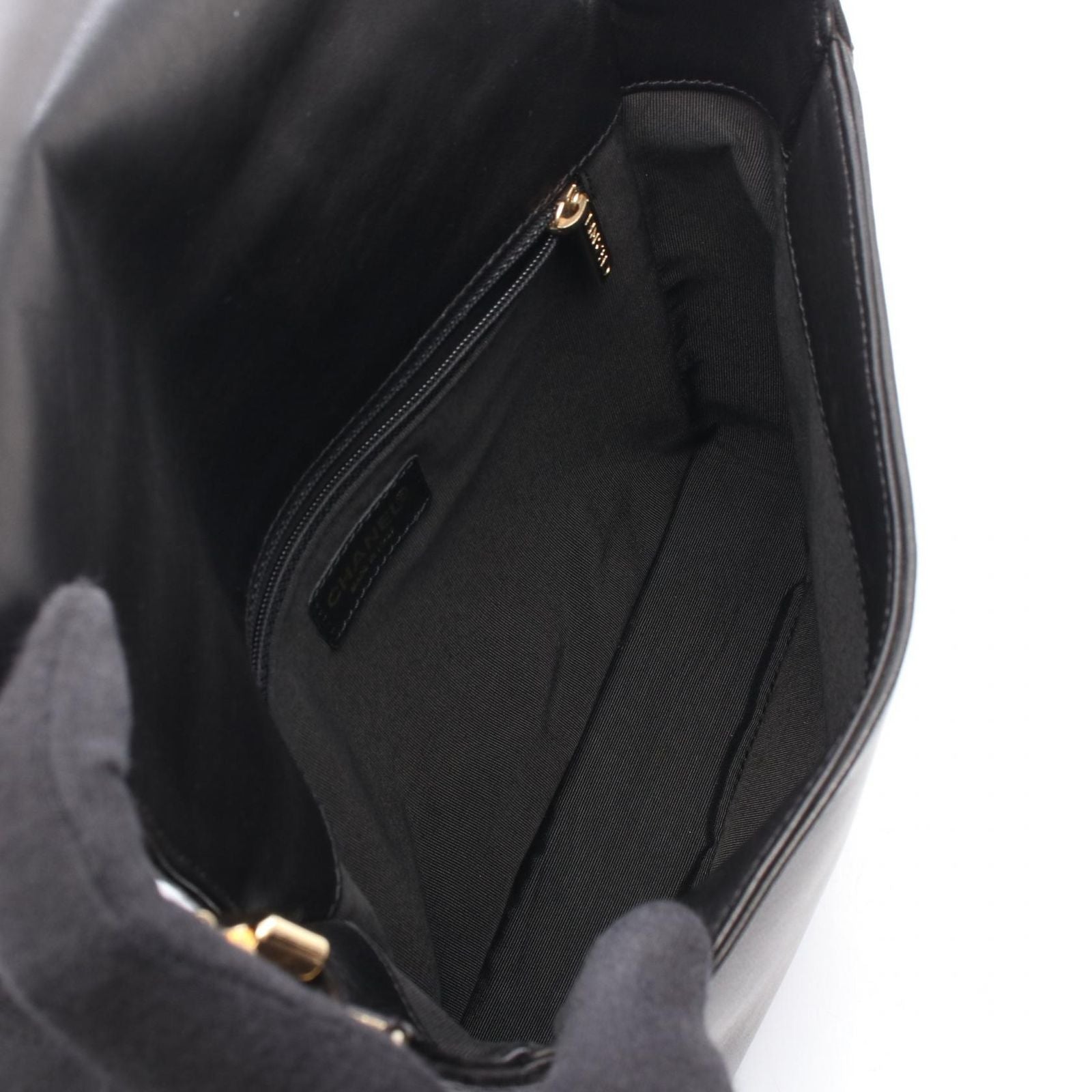Chanel Shoulder Bag Choco Bar CC Logo Black Lambskin — view 3