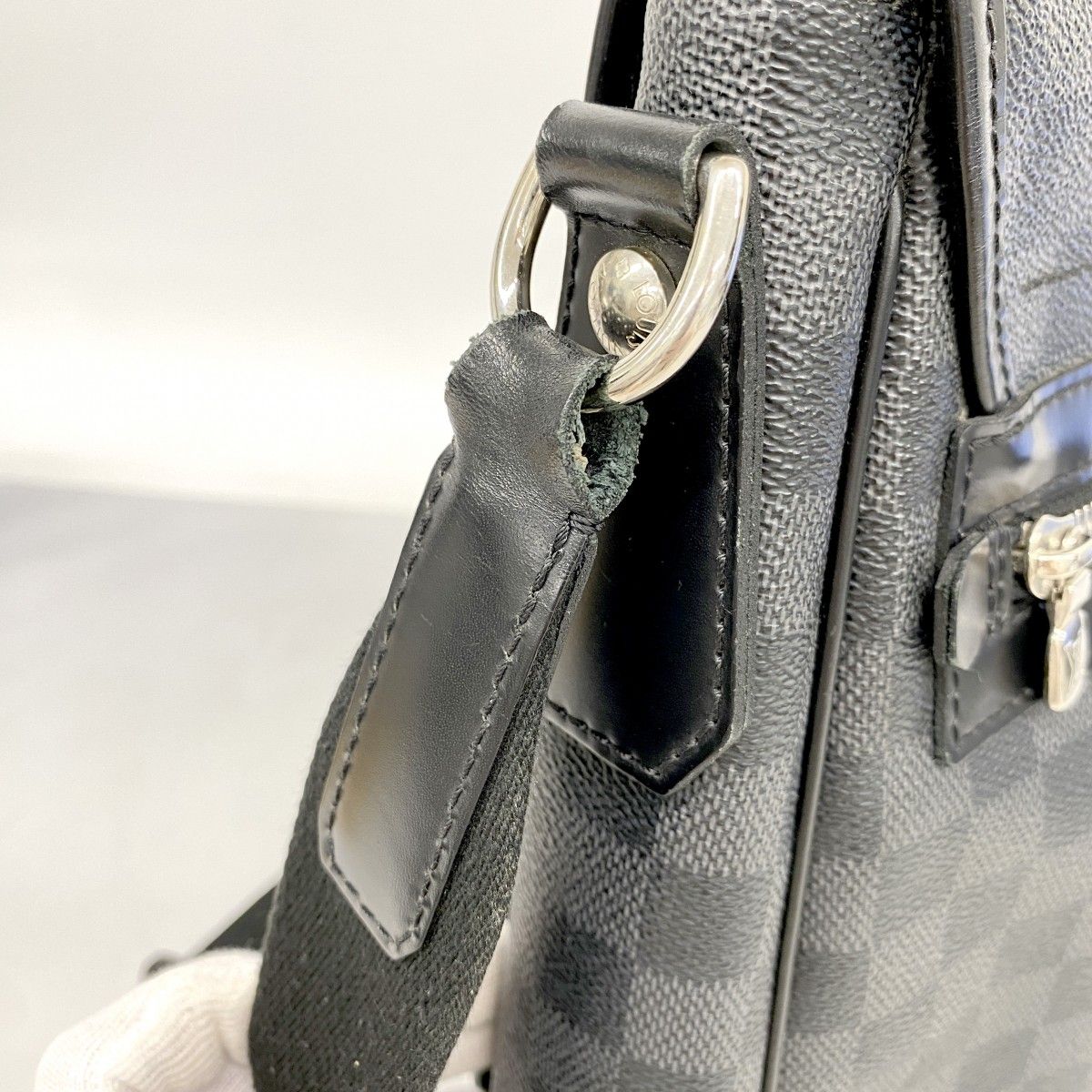 Louis Vuitton Shoulder Bag Damier Graphite Daniel GM Black — view 6