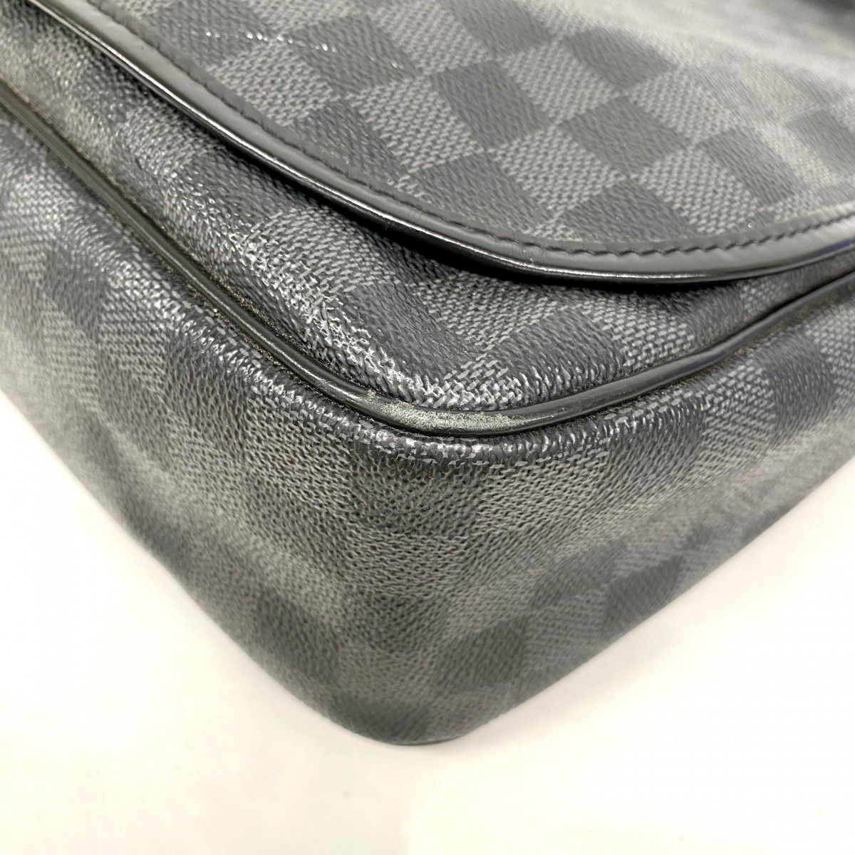 Louis Vuitton Shoulder Bag Damier Graphite Daniel GM Black — view 7
