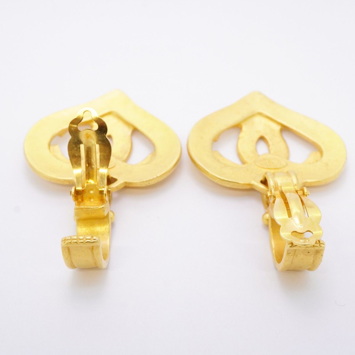 Chanel Earrings Vintage CC Logo Heart Motif Gold Plated — view 3