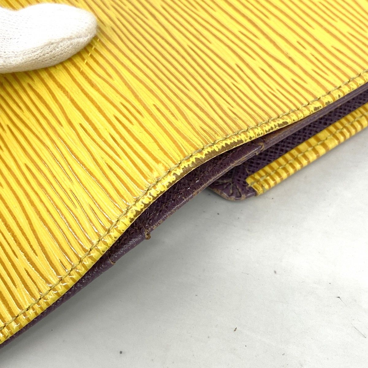 Louis Vuitton Wallet Epi Porte-Monnaie Viennois Tresor Tassili Yellow — view 5