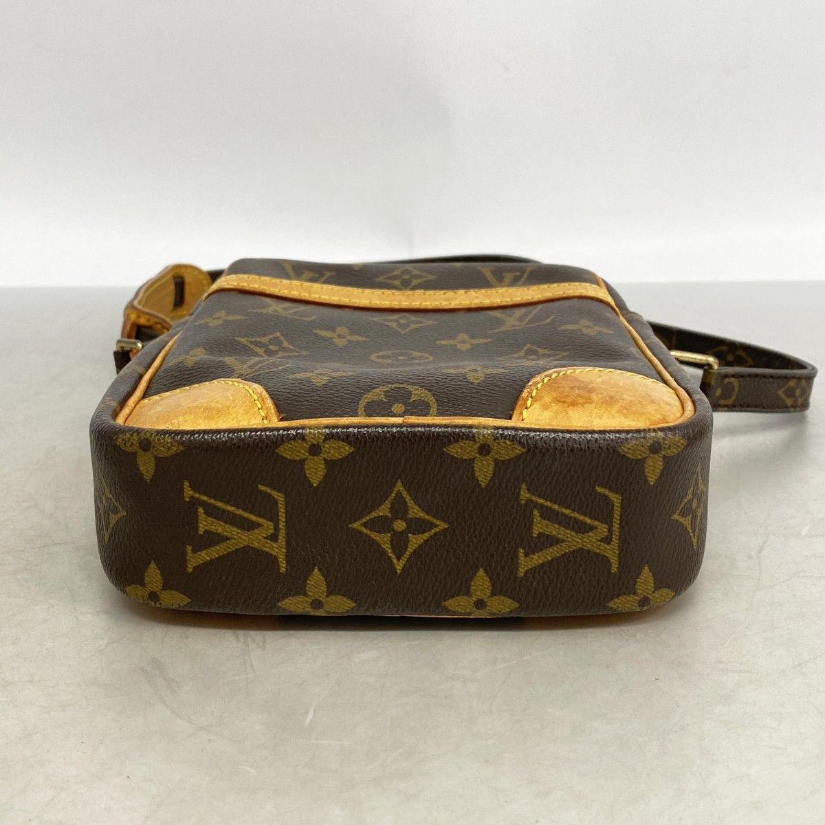 Louis Vuitton Shoulder Bag Monogram Danube Brown — view 3