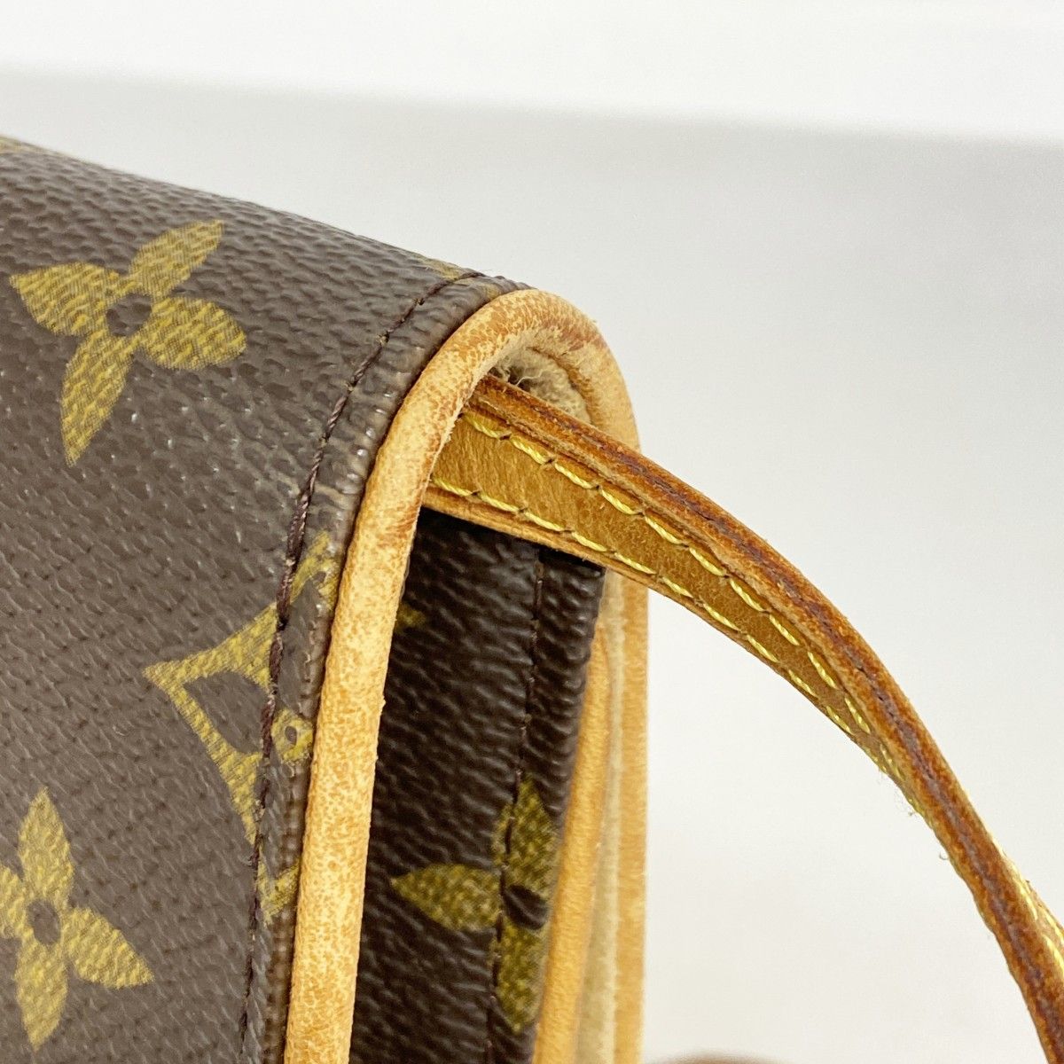 Louis Vuitton Shoulder Bag Monogram Pochette Twin GM Brown — view 8