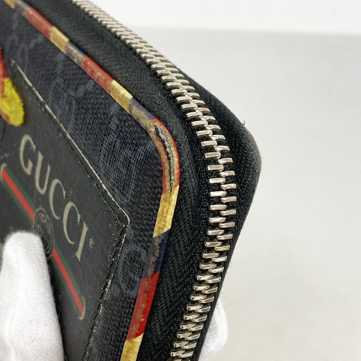 Gucci Coin Case GG Supreme Black Silver — view 6