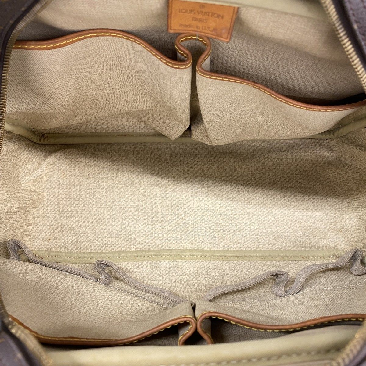 Louis Vuitton Handbag Monogram Deauville Brown — view 4