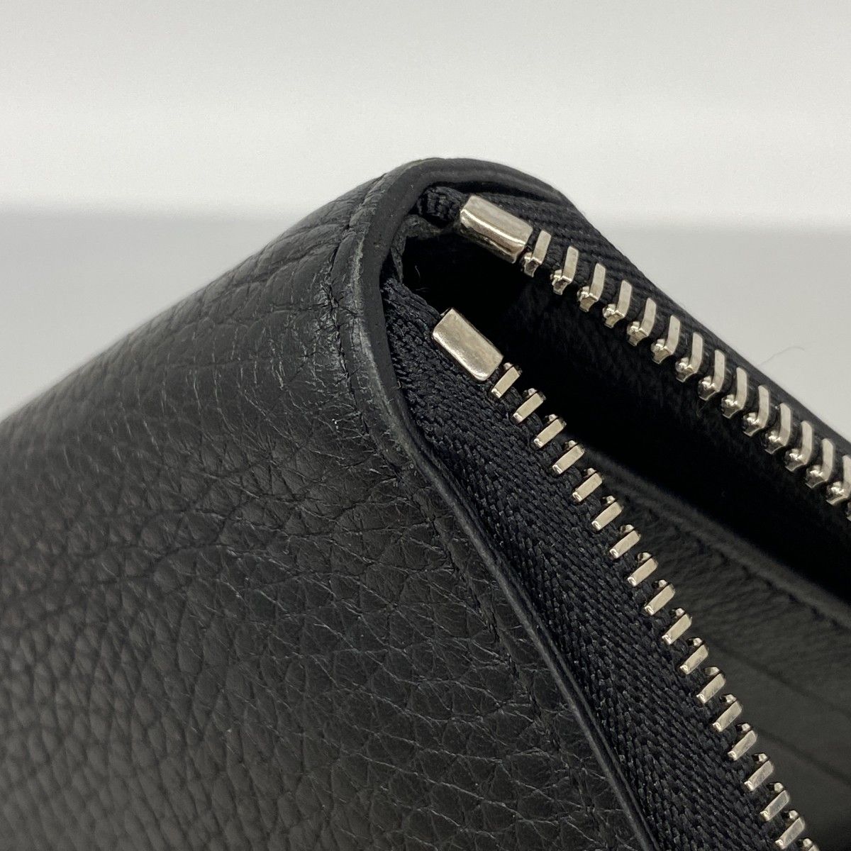Louis Vuitton Wallet Taurillon Zippy Vertical Noir — view 5