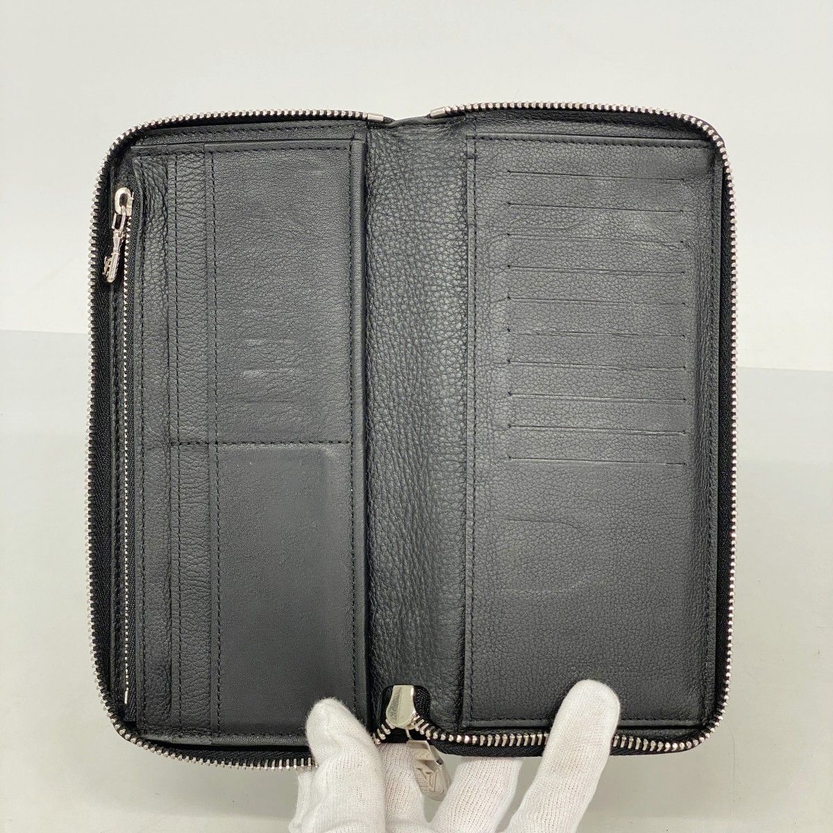 Louis Vuitton Wallet Taurillon Zippy Vertical Noir — view 3